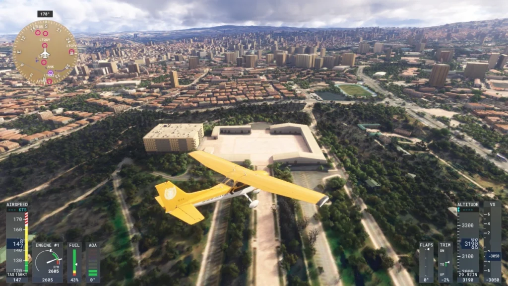 Baktığınız yer, aslında Anıtkabir. Oyunda el ile oluşturulmuş bir modeli olmadığından, yapay zeka buraya da bir bina eklemiş.